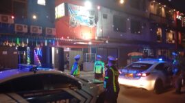 Personel Polresta Barelang melakukan patroli di wilayah Engku Hamidah Batam Centre, Sabtu (11/10/2025). Matapedia6.com/Dok Humas Polresta