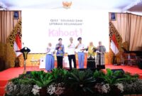 Kepala Eksekutif Pengawas Perilaku Pelaku Usaha Jasa Keuangan, Edukasi dan Pelindungan Konsumen OJK Friderica Widyasari Dewi, bersama, Senin (20/10/2025). Foto:OJK Kepri