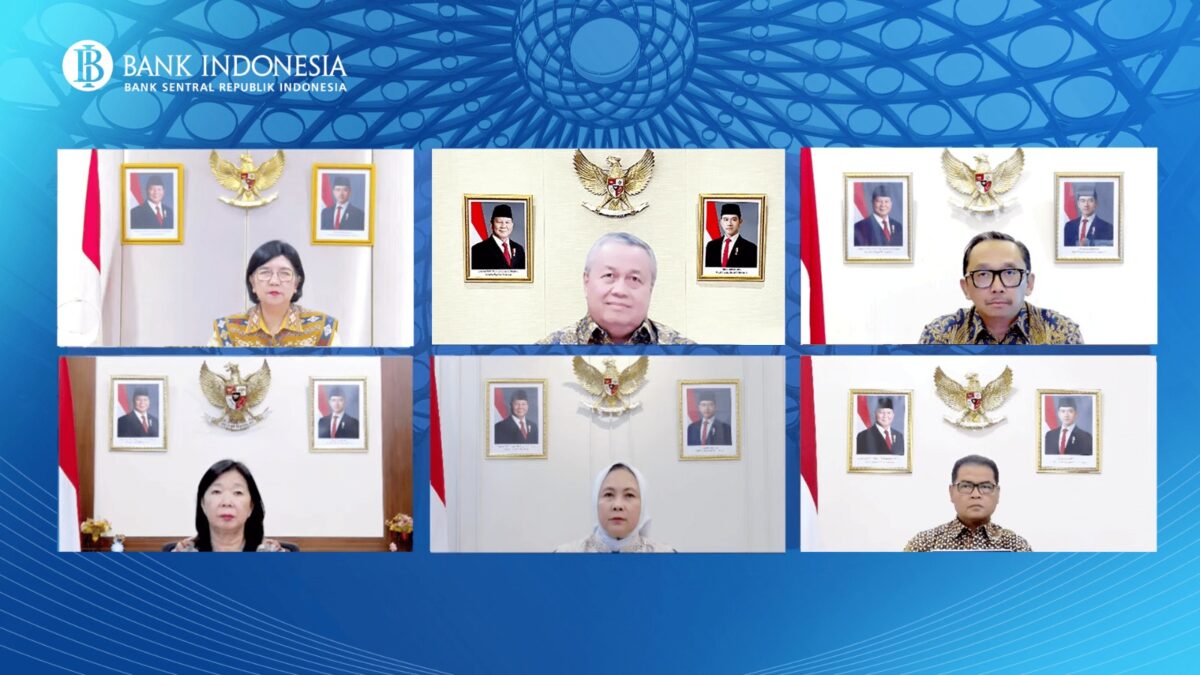 Gubernur BI Perry Warjiyo dalam konferensi pers hasil RDG, Selasa (22/10/2025). Foto:Istimewa
