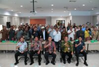 Kepala Kejari Batam I Wayan Wiradarmadan bersama Koperasi Merah Putih, Kamis (2/10/2025). Foto:istimewa