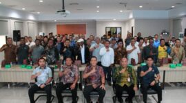 Kepala Kejari Batam I Wayan Wiradarmadan bersama Koperasi Merah Putih, Kamis (2/10/2025). Foto:istimewa