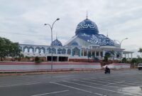 Pembangunan area pelataran masjid Raya Batam Centre, Amsakar minta revitalisasi perhatikan estetika dan harus memberi nilai tambah, Senin (6/10/2025). Matapedia6.com/Zalfirega