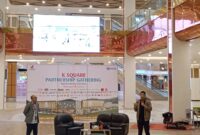 Center Director K Square Mall Batam, Muhammad Setriawan (Ian) bersama Marketing Promotions Manager K Square Mall Batam, Alfredo Sihombing (Bang Edo) dalam acara Partnership Gathering bersama media dan Influencer, Kamis (16/10/2025). Foto:matapedia