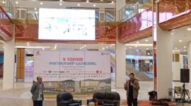 Center Director K Square Mall Batam, Muhammad Setriawan (Ian) bersama Marketing Promotions Manager K Square Mall Batam, Alfredo Sihombing (Bang Edo) dalam acara Partnership Gathering bersama media dan Influencer, Kamis (16/10/2025). Foto:matapedia