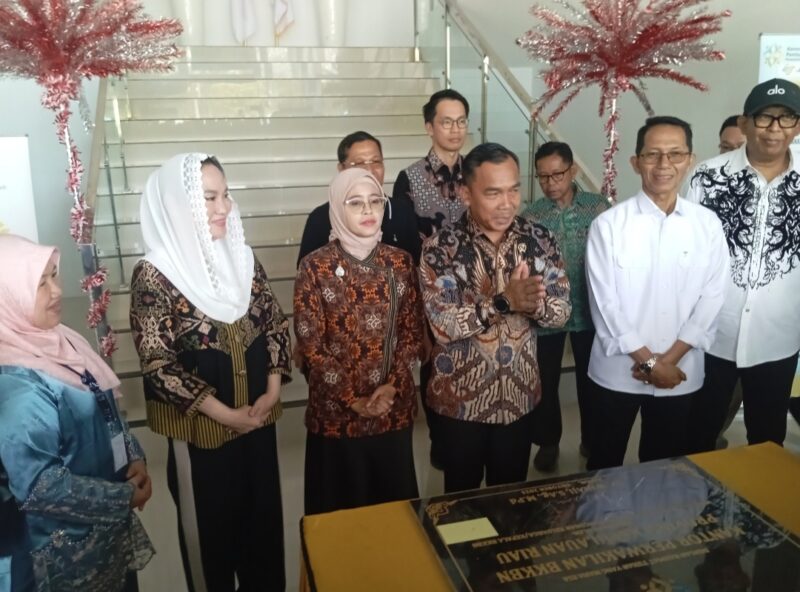 Menteri Kependudukan dan Pembangunan Keluarga, (Menpenduga) Dr. Wihaji, S.Ag., M.Pd., resmikan Kantor Perwakilan Badan Kependudukan dan Keluarga Berencana Nasional (BKKBN) Provinsi Kepulauan Riau (Kepri) di Kecamatan Sekupang, Kota Batam, Jumat (24/10/2025). Matapedia6.com/Luci