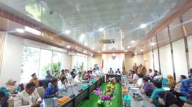 DPRD Batam gelar RDPU dengan PT ASL, Selasa (28/10/2025). Foto:Zalfirega/matapedia