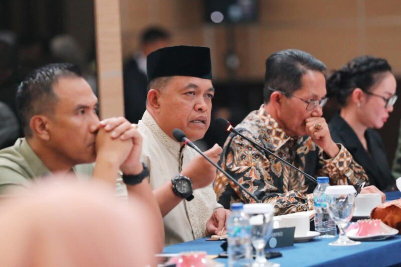 Rapat darurat masalah sampah di Kota Batam, dihadiri oleh unsur forkopimda dan juga OPD di lingkungan Pemko Batam, Senin (17/11/2025). Matapedia6.com/Diskominfo