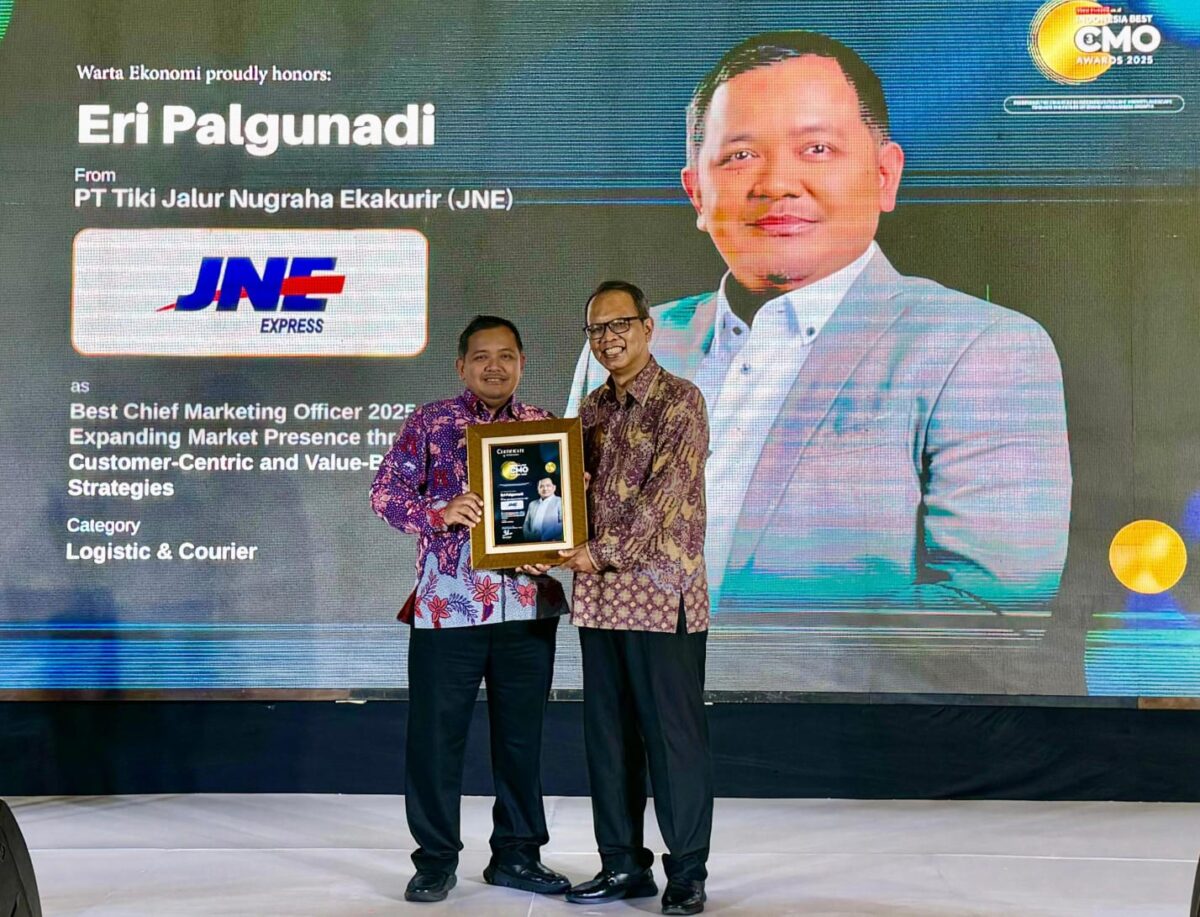 JNE meraih penghargaan. Foto:Istimewa