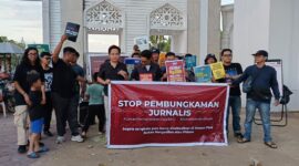 Sejumlah jurnalis di Batam gelar aksi demo, Sabtu (8/11/2025). Foto:Istimewa