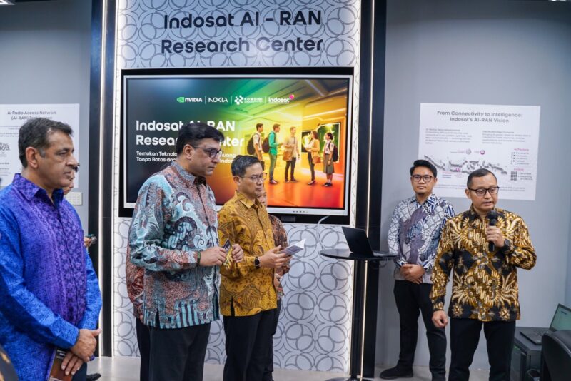 Indosat Ooredoo Hutchison (Indosat/IOH) bersama Nokia dan NVIDIA resmi membuka AI-RAN Research Center di Surabaya, Rabu (12/11/2025). Foto:Istimewa