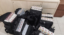 Puluhan slop rokok tanpa pita cukai yang diamankan petugas Bea Cukai di pelabuhan Punggur, Kota Batam hendak diselundupkan ke Tanjung uban. Matapedia6.com/Dok Bea Cukai.