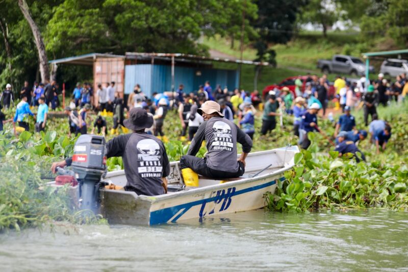 BP Batam menggelar aksi gotong royong di Waduk Duriangkang, Sabtu (22/11/2025) pagi. Foto:Humas BP