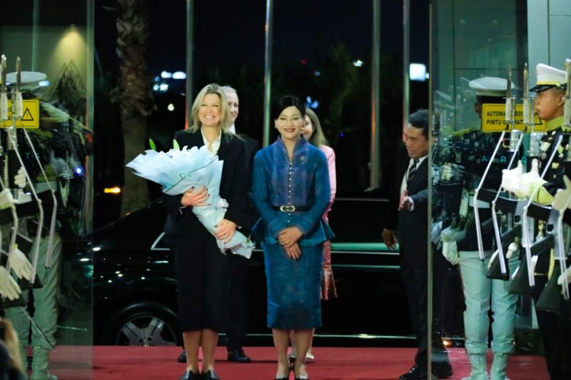 Otoritas Jasa Keuangan (OJK) menyambut kedatangan Ratu Maxima. Foto:OJK Kepri