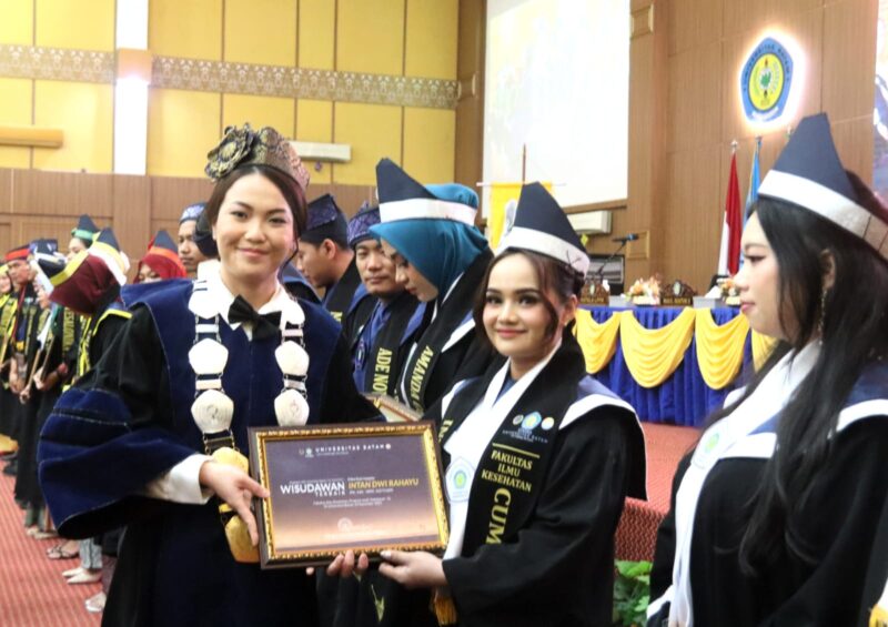 Uniba Wisuda ke 22. Foto:dok/Agus 