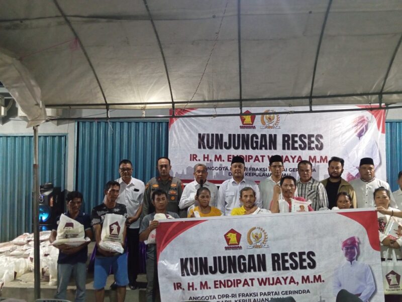 Anggota DPR RI Endipat Wijaya reses di Sagulung, Jumat (31/10/2025). Foto:Zalfirega/matapedia