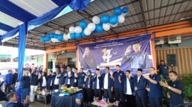 Para kader Partai NasDem Kepulauan Riau saat HUT ke 14, Selasa (11/11/2025). Foto:Zalfirega/matapedia