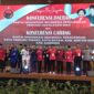 Ketua Bidang Ideologi dan Kaderisasi DPP PDIP, Djarot Syaiful Hidayat foto bersama usai membuka secara resmi Konferda dan Konfercab DPD PDIP Kepri di Hotel Aston, Pelita Kota Batam, Provinsi Kepri, Minggu (16/11/2025). Matapedia6.com/Luci