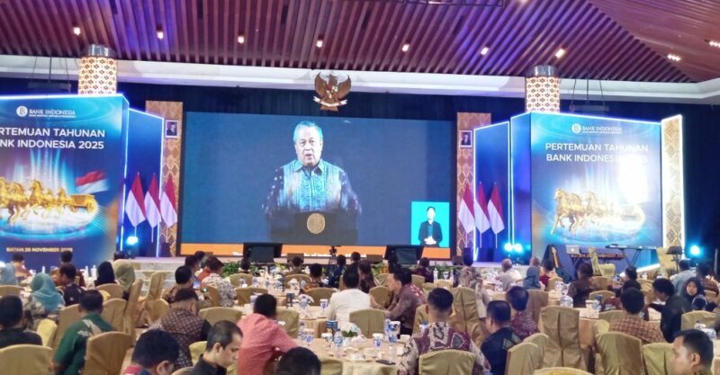 Gubernur Bank Indonesia Perry Warjiyo dalam Pertemuan Tahunan Bank Indonesia (PTBI) 2025 di Hotel Wyndham Panbil, Jumat (28/11/2025). Foto:Zalfirega/matapedia