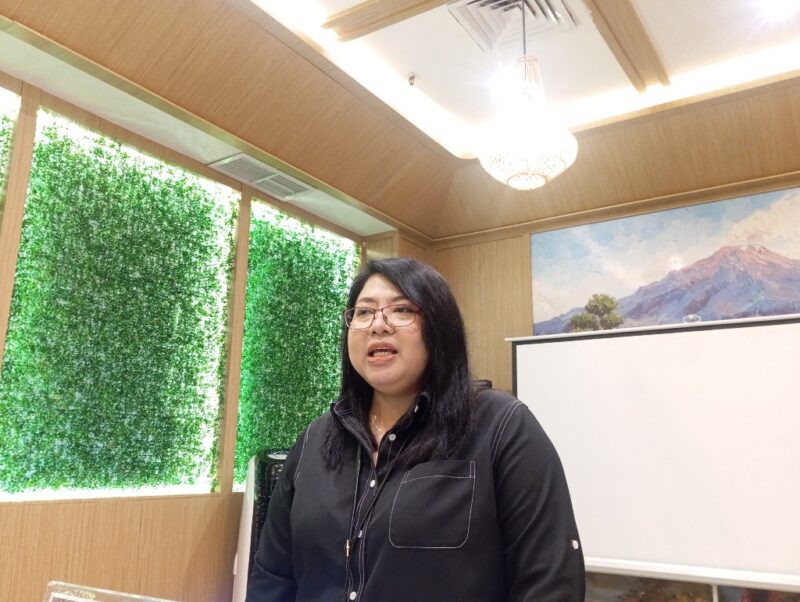 Kepala BEI Kepulauan Riau, Indra Novita saat berbincang dengan media, Sabtu (29/11/2025). Foto:Zalfirega/matapedia