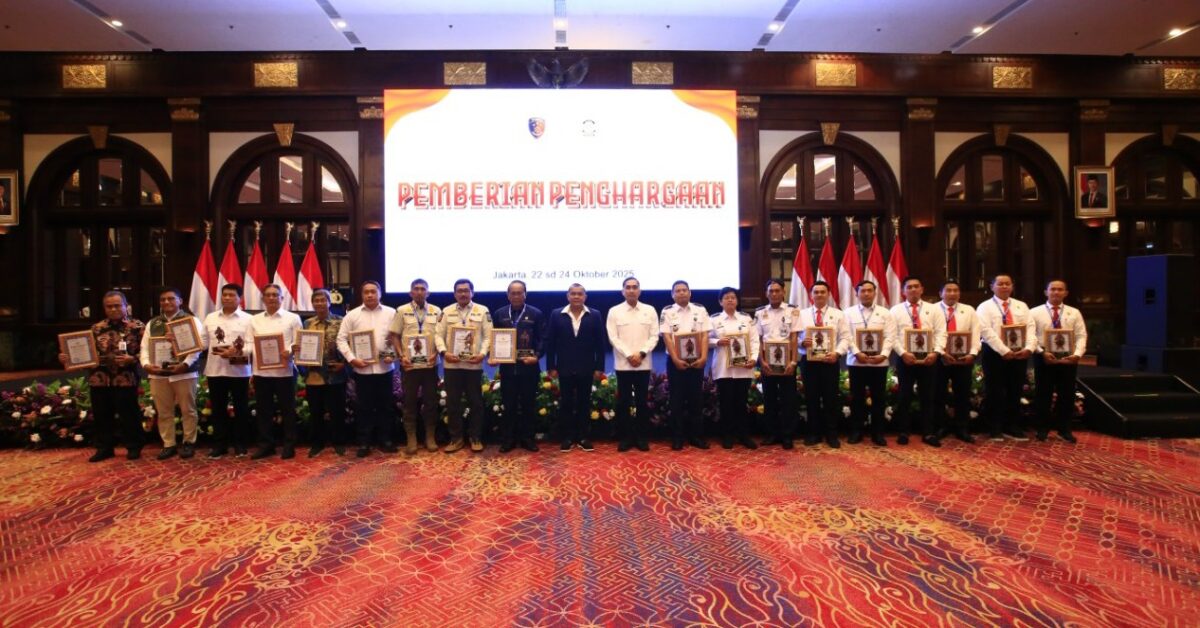 OJK Raih Penghargaan Kinerja Penegakan Hukum Sangat Baik dari Bareskrim Polri. Foto:OJK Kepri