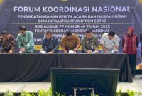 Sekretaris daerah Kota Batam Firmansyah saat penandatanganan Berita Acara Serah Terima (BAST) dan Naskah Hibah Barang Milik Negara (BMN) di JHL Solitaire Gading Serpong, Tangerang, Banten, Rabu (3/12/2025).Matapedia6.com/Diskominfo