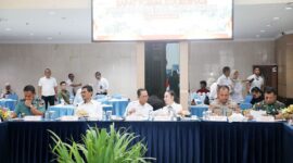 Wali kota Batam Amsakar Achmad pimpin rapat Koordinasi bersama Forkopimda perkuat sinergi lintas institusi jaga kondusif Batam Jelang Natal dan tahun baru, Rabu (3/12/2025). Matapedia6.com/Diskominfo