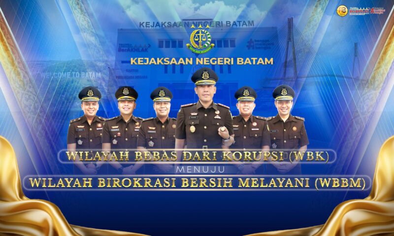 Kejari Batam bersama jajarannya meraih penghargaan WBK. Foto:Ist