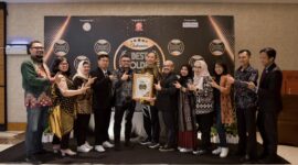 Indonesia Achievement Center menyerahkan penghargaan tersebut pada malam penganugerahan di Ballroom The Alana Hotel & Convention Center, Yogyakarta, Jumat (12/12). Foto:Humas BP Batam