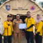 Bupati Tanah Datar Eka Putra bersama dengan IKTD Kota Batam menyalurkan bantuan korban banjir pada Senin (15/12/2025). Foto:dok/Istimewa
