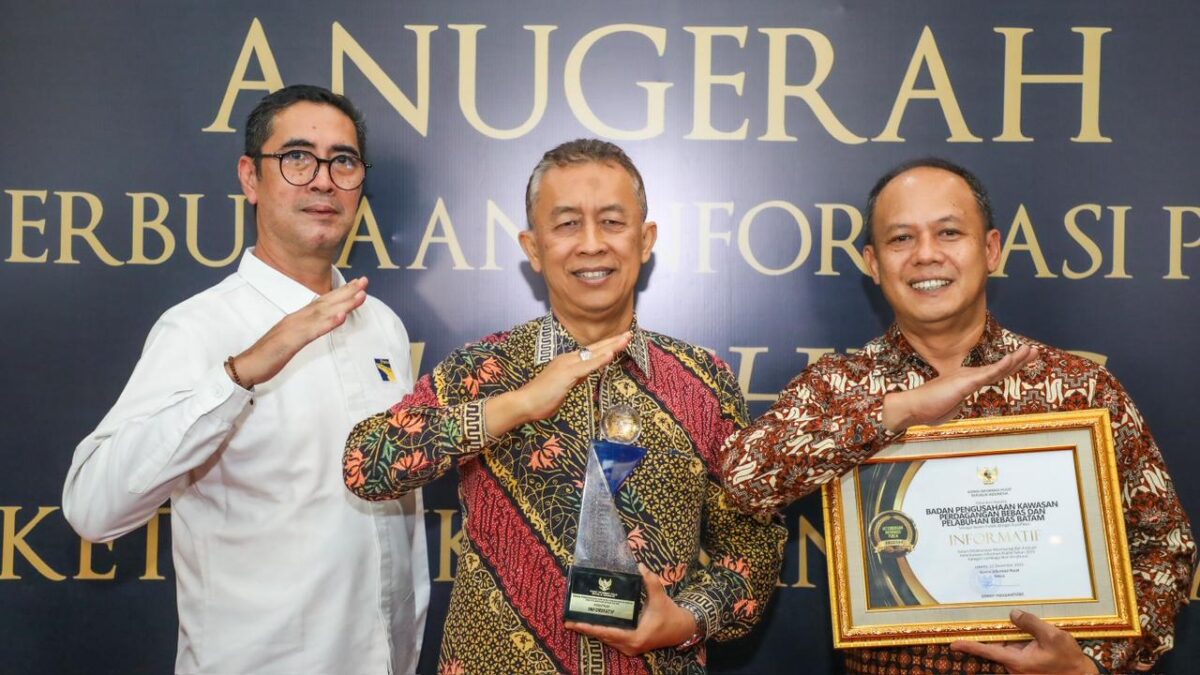 BP Batam meraih penghargaan predikat badan Publik informatif nasional 2025. Foto:Humas BP Batam