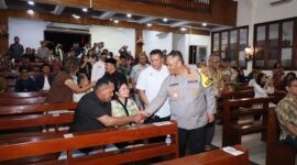 Kapolda Kepri Irjen Pol Asep Syafrudin bersama forkopimda tinjau perayaan Natal di beberapa gereja di Kota Batam, Rabu (24/12/2025). Matapedia6.com/Dok Humas Polda