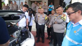 Polda Kepri menerima hibah mobil listrik dari PLN Batam pada Senin (29/12/2025). Foto:Humas Polda Kepri