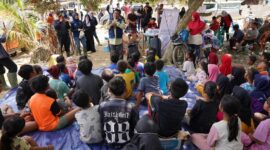 Program pendampingan dan trauma healing bagi anak-anak di Desa Menanggini, Kabupaten Aceh Tamiang. Foto: Telkom