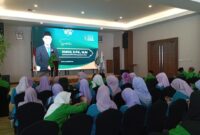 Sekretaris DPW Partai Kebangkitan Bangsa (PKB) Aman saat memberikan pengarahan pada Musyawarah Cabang (Muscab) di Hotel Aston Pelita, Kota Batam, Minggu (14/12/2025). Matapedia6.com/Luci