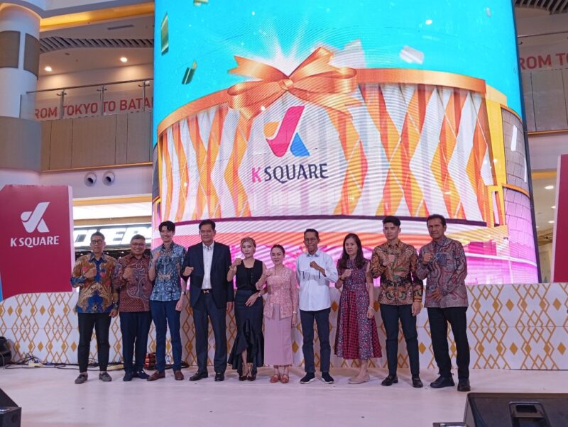 K Square Mall secara resmi beroperasi diresmikan Kepala BP Batam/Wali Kota Batam Amsakar dan Wakil Kepala BP Batam Li Claudia Chandra, Jumat (19/12/2025). Foto:Zalfirega/matapedia
