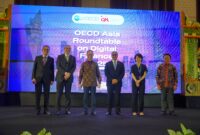 OJK bersama OECD. Foto:dok/OJK-Kepri