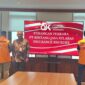 OJK serahkan tersangka penggelapan kepada kejaksaan. Foto:OJK Kepri/matapedia