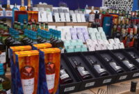 Minuman alkohol dan sejumlah rokok ilegal disita Bea Cukai. Foto:Istimewa