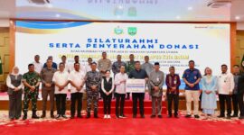 Penyerahan bantuan bencana alam di Medan oleh Forkopimda Batam pada Kamis (8/1/2026). Foto:Diskominfo Batam