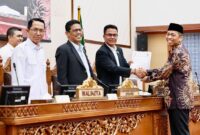 Rapat paripurna DPRD kota Batam bersama Wali Kota Batam Amsakar Achmad, Rabu (21/1/2026). Foto:Diskominfo