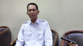 Wali Kota Batam Amsakar Achmad saat memberikan penjelasan kepada media di kantor Wali Kota Batam, Selasa (6/1/2026). Matapedia6.com/Luci