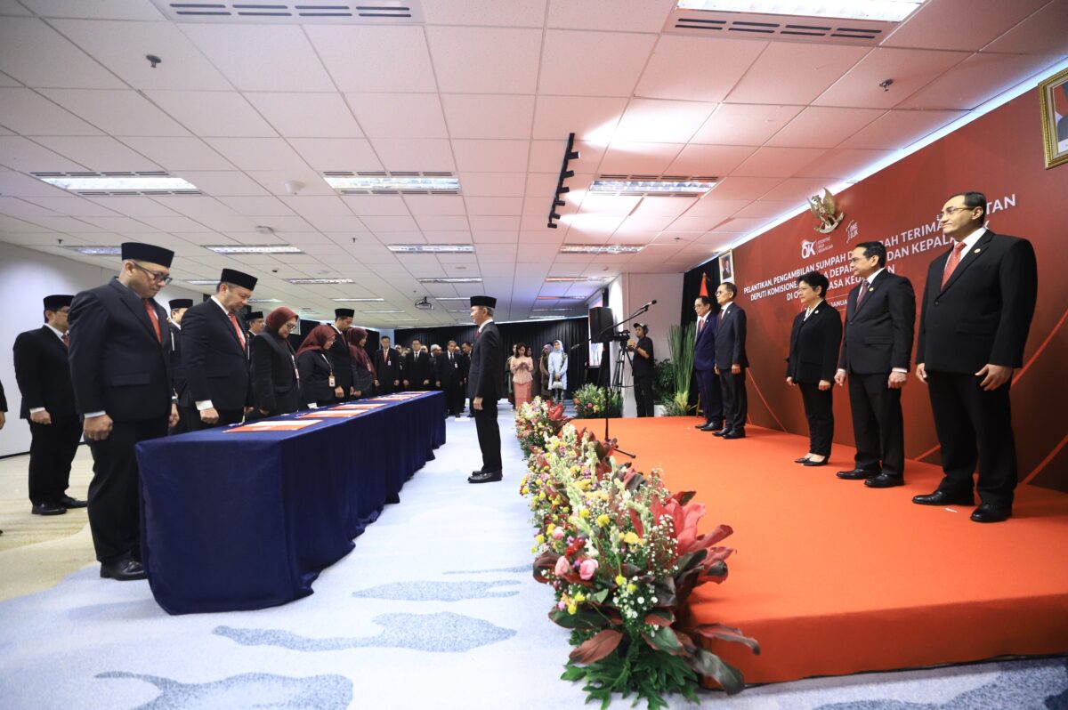Pelantikan pejabat baru di OJK. Foto:istimewa
