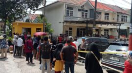 Rekonstruksi kasus pembunuhan calon LC di wilayah Batu Ampar menjadi tontonan warga pada Kamis (15/1/2026). Foto:Ya/matapedia