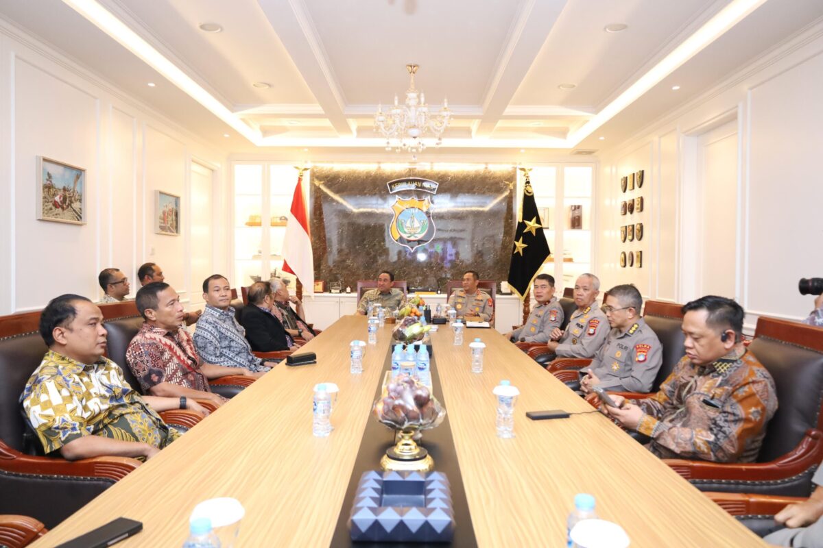 Kepala BNN bersama Kapolda Kepri dalam audensi pada Jumat (16/1/2026). Foto:Dok/Humas Polda