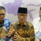 Menteri Desa dan Pembangunan Daerah Tertinggal (Mendes PDT) Yandri Susanto memberikan komentar ke awak media usai memberikan pengarahan pada Rapat Kerja Nasional (Rakernas) XVII Asosiasi Pemerintah Kabupaten Seluruh Indonesia (Apkasi) yang digelar di Hotel Aston, Pelita, Lubuk Baja, Kota Batam, Selasa (20/1/2026). Matapedia6.com/Luci