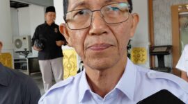 Wali Kota Batam Amsakar Achmad saat memberikan komentar menghadiri rapat paripurna di Kantor DPRD Batam, Rabu (21/1/2026). Matapedia6.com/Luci