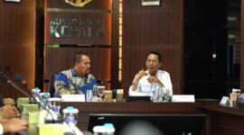 Kepala BP Batam Amsakar Achmad baju putih dan Bupati Batu Bara. Foto:Humas BP