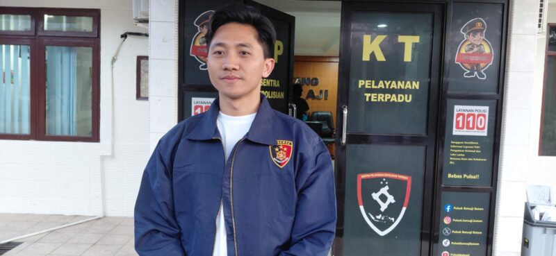 Kapolsek Batu Aji AKP Bayu Rizki Subagyo saat diwawancara wartawan, Minggu (25/1/2026). Foto:Luci/matapedia