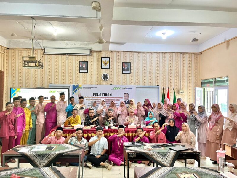 Kepala Seksi Pendidikan Madrasah Kantor Kementerian Agama Kota Batam Andika Setiawan menghadiri Pelatihan Digitalisasi Pendidikan bertajuk Menuju Madrasah Mendunia di MAN 2 Batam, Jumat (30/1/2026). Foto:Istimewa