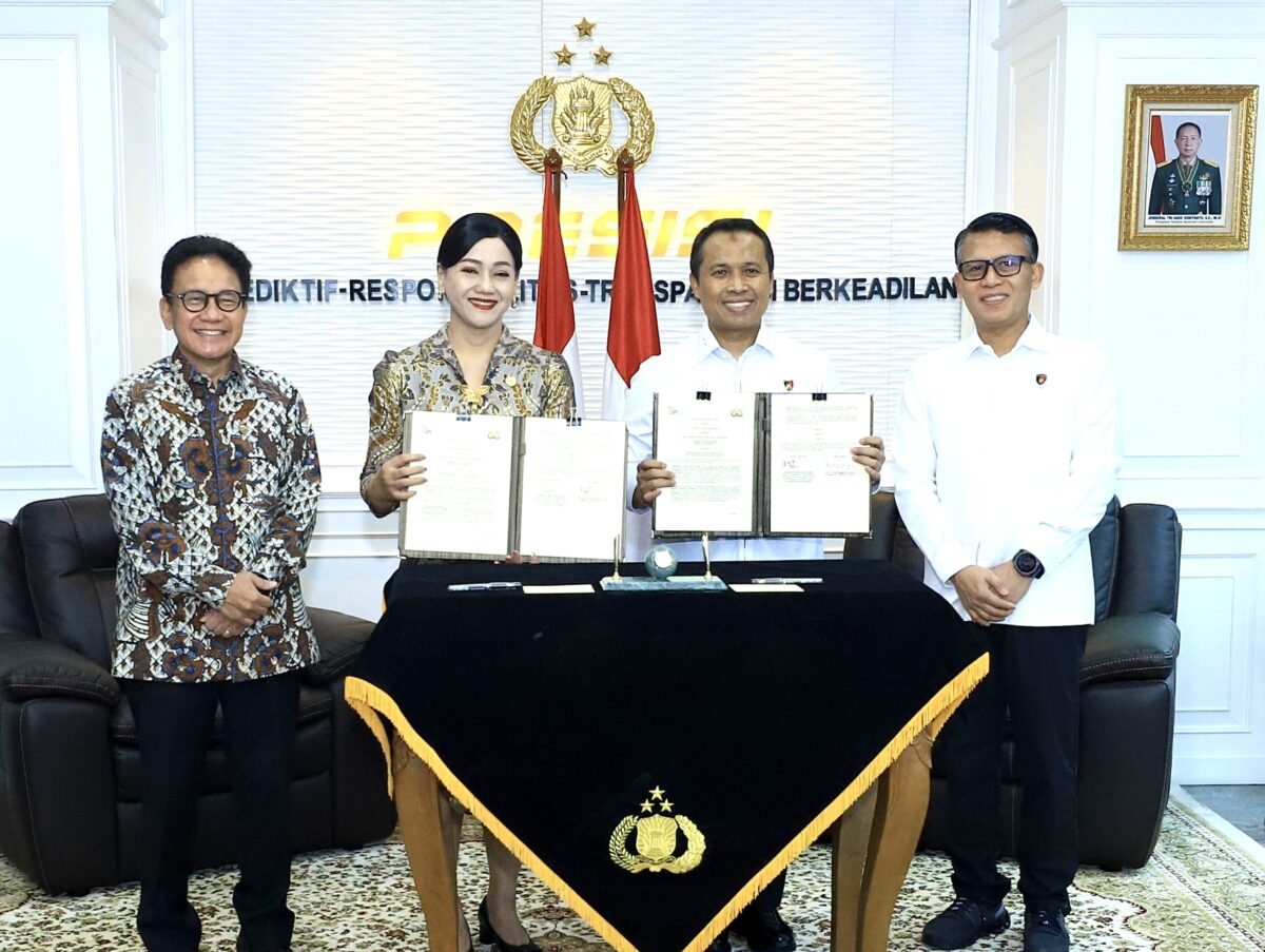 OJK bersama Bareskrim tanda tangan MoU kerja sama. Foto:OJK Kepri